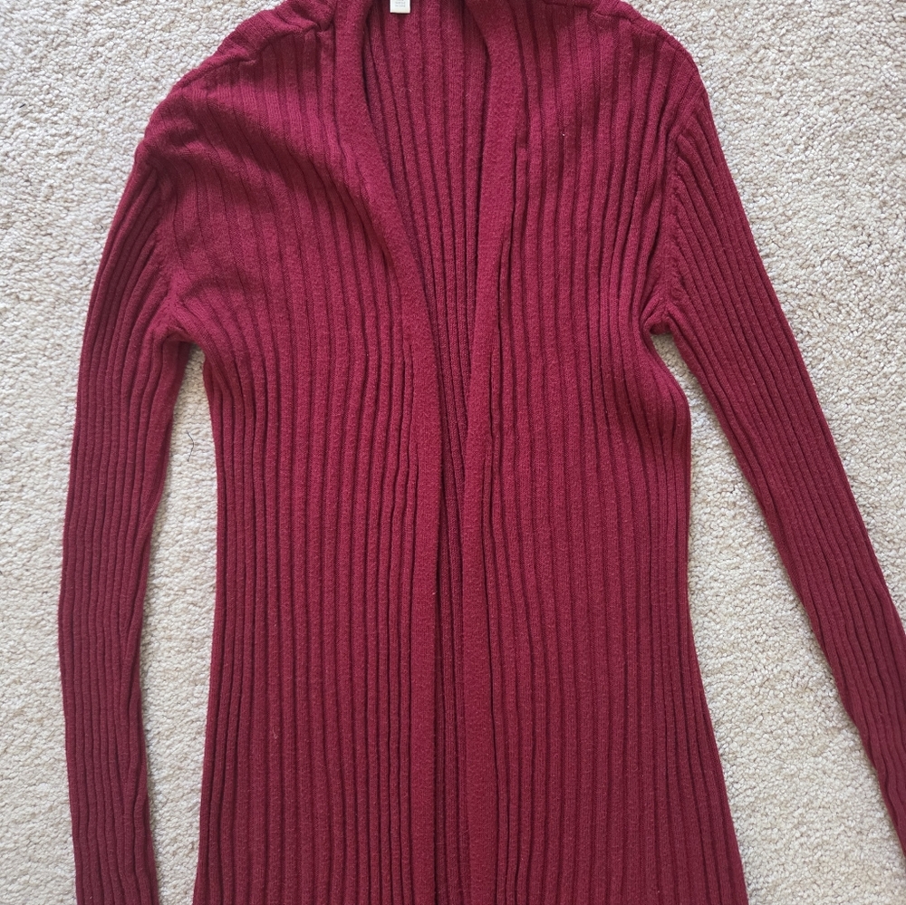 Long Ribbed Open Cardigan in Deep Red - Picture 2 of 4